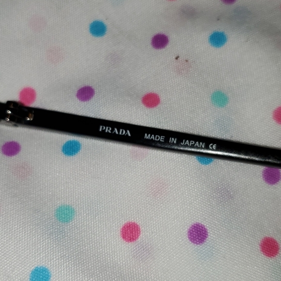 Prada - Picture 4 of 7